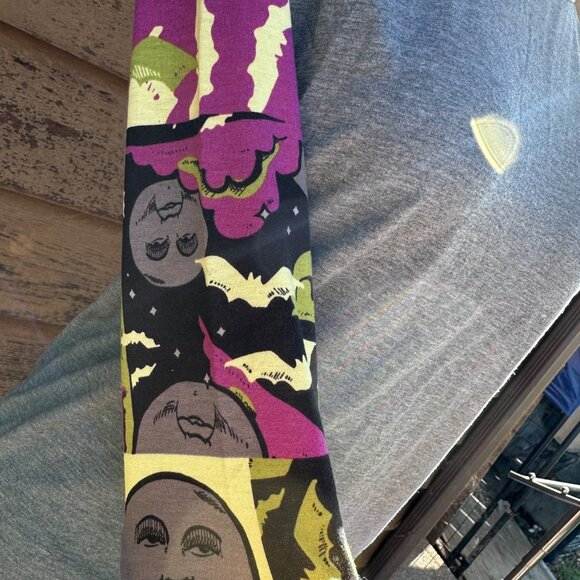 Raglan Style Grey Shirt With Halloween-Themed Graphic Sleeves & 3/4 Length Desig - Picture 5 of 8